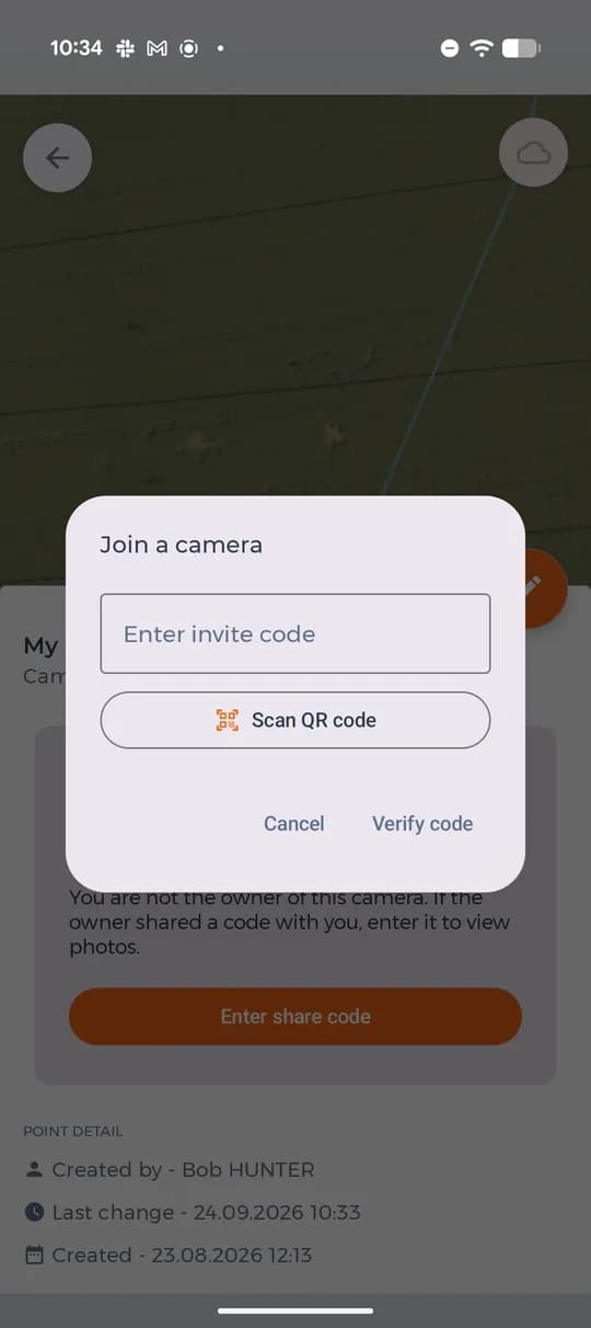 Entering the invite code, or scanning the QR.