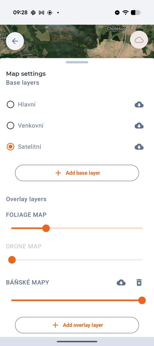 Overlay layers: transparency slider, download and delete.